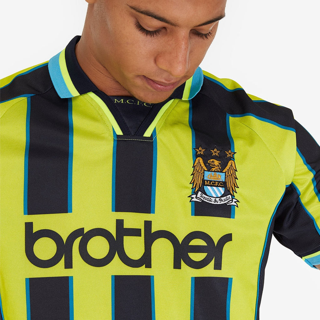 Score Draw Manchester City 1999 Away Dres
