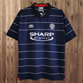 Manchester United 1999-00 Away Dres