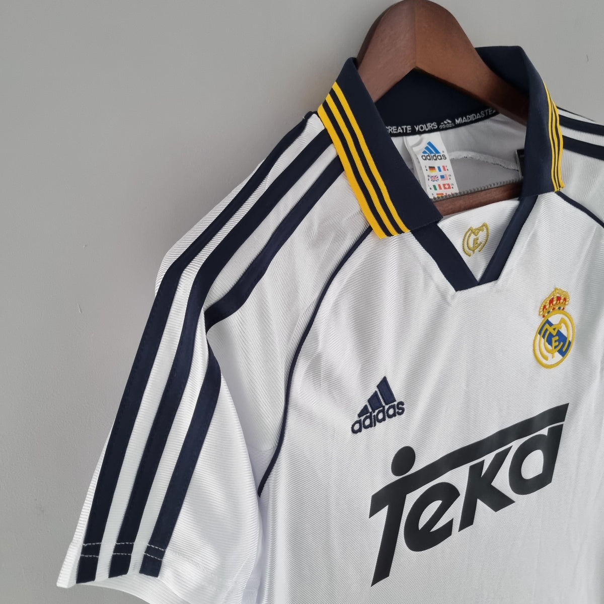 Real Madrid 2000 Home Dres