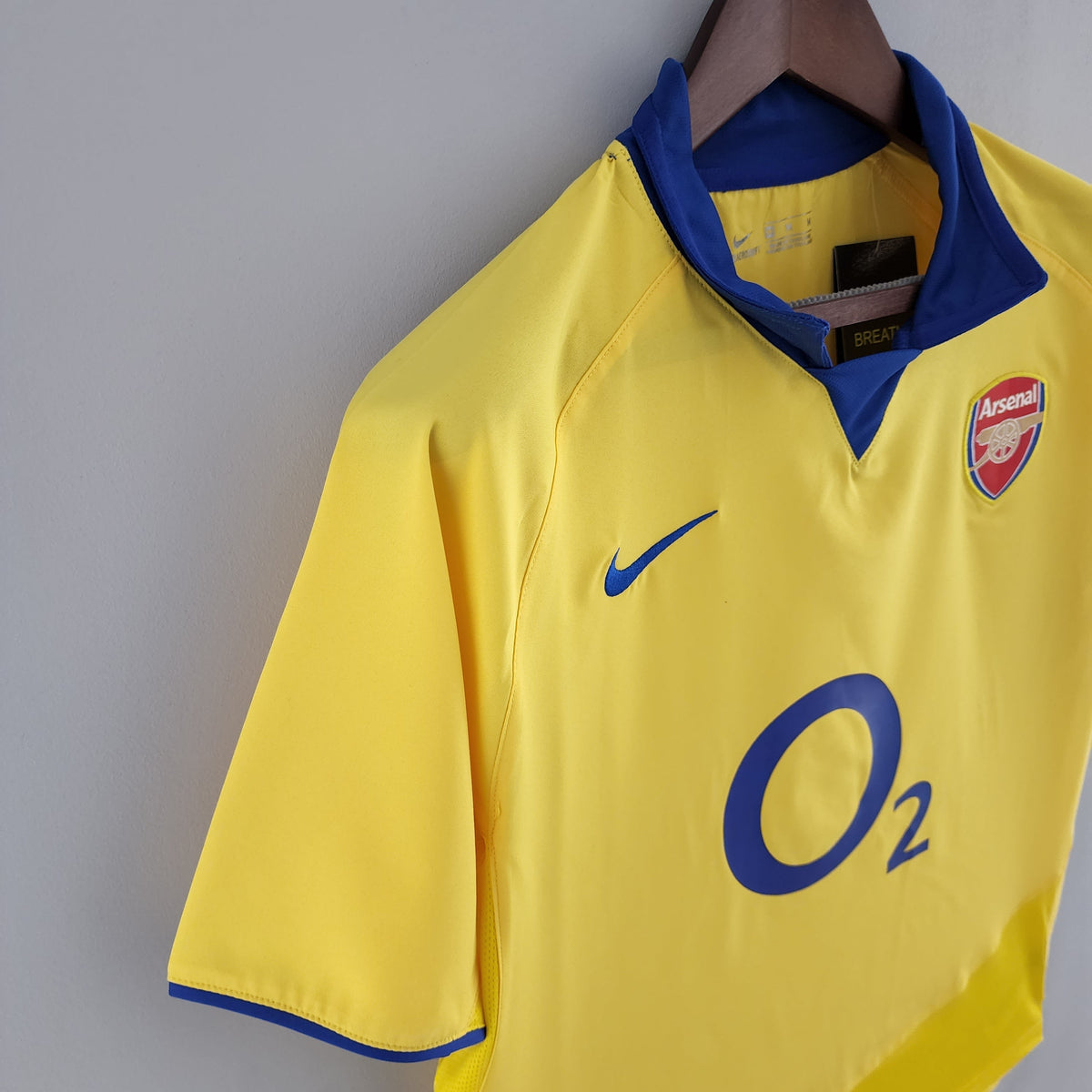 Arsenal 2003-05 Away Dres