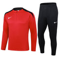 Nike s dlouhým rukávem Tepláková souprava