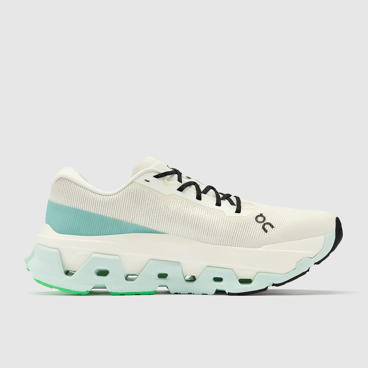 On Cloudmonster 3 Hyper