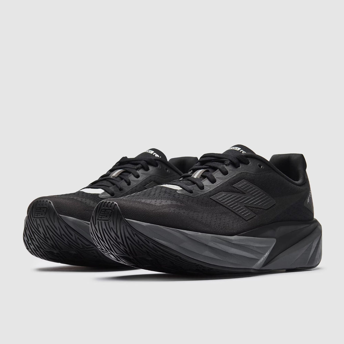 New Balance Fuelcell Rebel V5