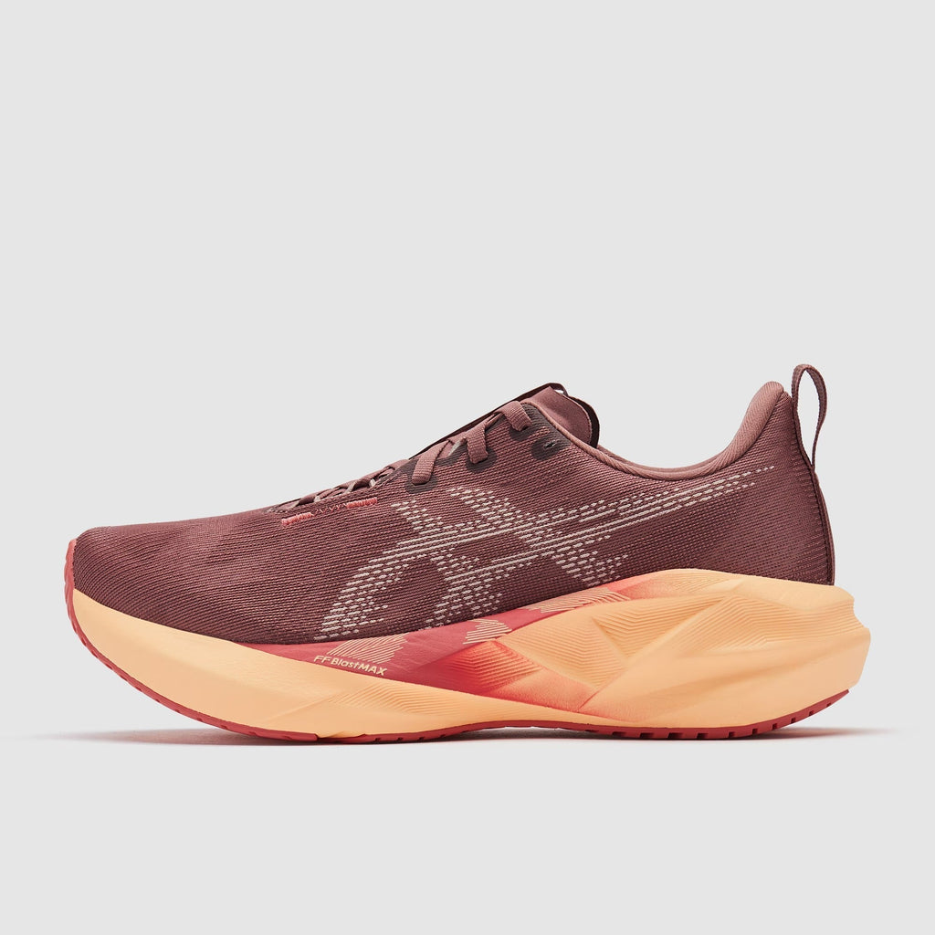 ASICS Women’s Novablast 5