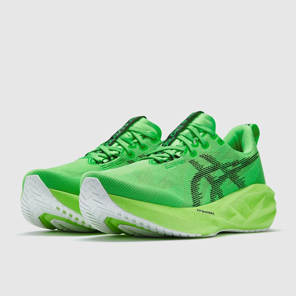 ASICS Novablast 5